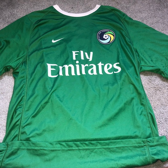 Home and away New York Cosmos jerseys - Picture 3 of 4